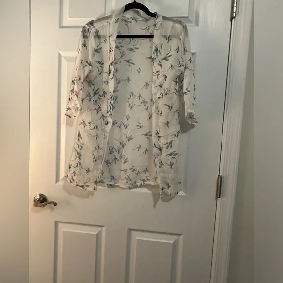 -NIB SHEIN🌼 lightweight kimono - Picture 1 of 4